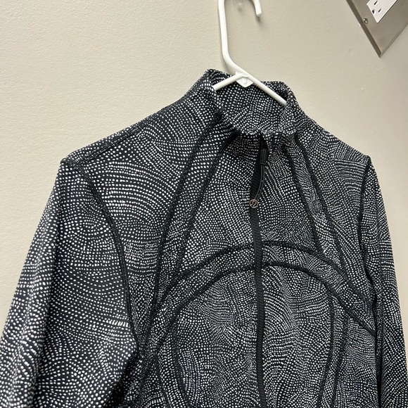 Lululemon Black & White Define Jacket - Picture 5 of 5